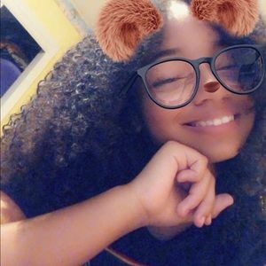 Meet your Posher, Ally